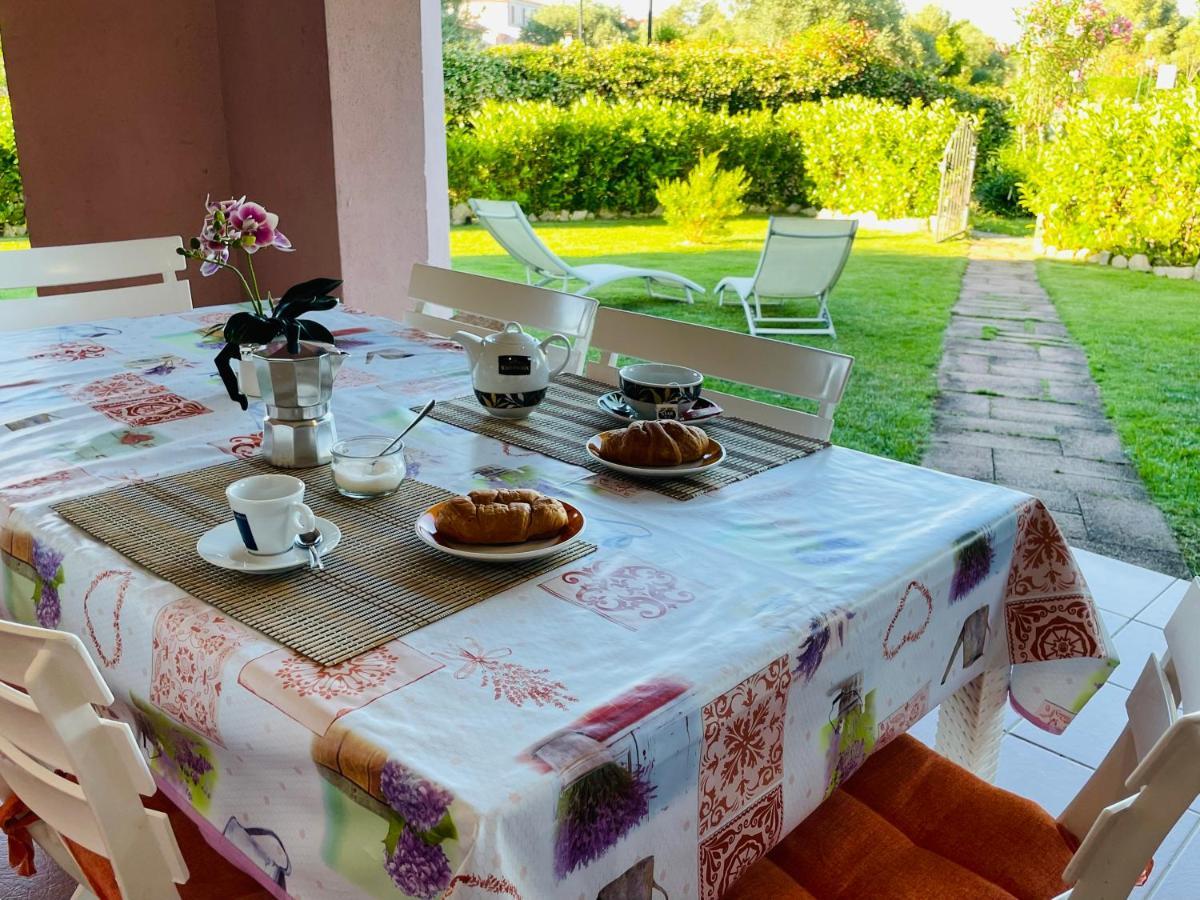 סאן תאודורו Casa Vacanza Li Menduli San Teodoro מראה חיצוני תמונה